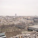 Veeve - Eiffel Skies * Paris