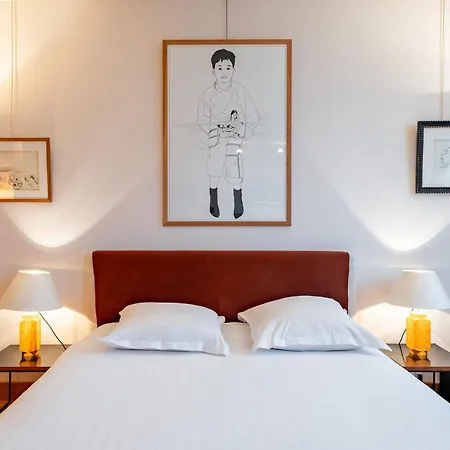 Veeve - Eiffel Skies * Paris