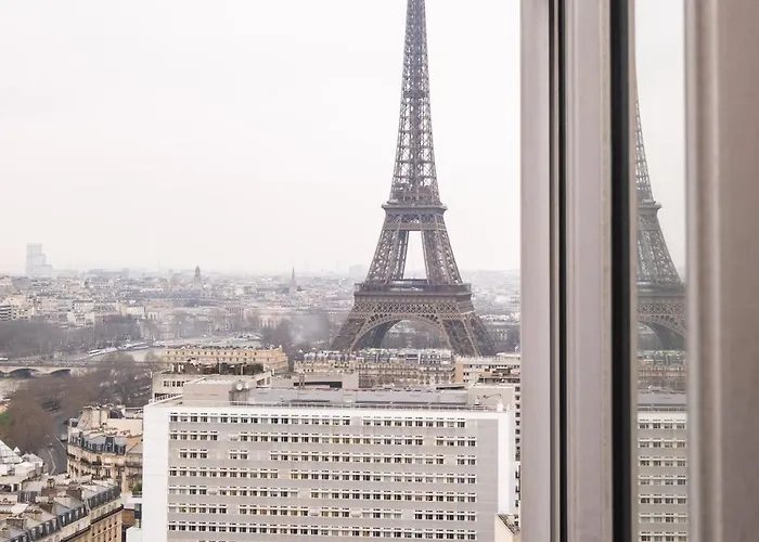 Veeve - Eiffel Skies Párizs