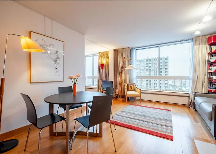 Veeve - Eiffel Skies