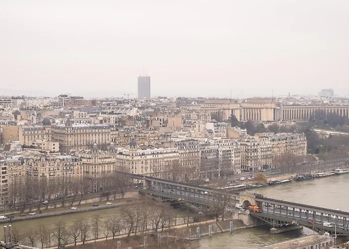 Veeve - Eiffel Skies * Párizs